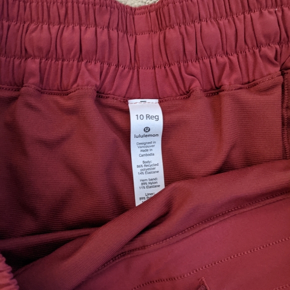 Lululemon - Picture 2 of 3